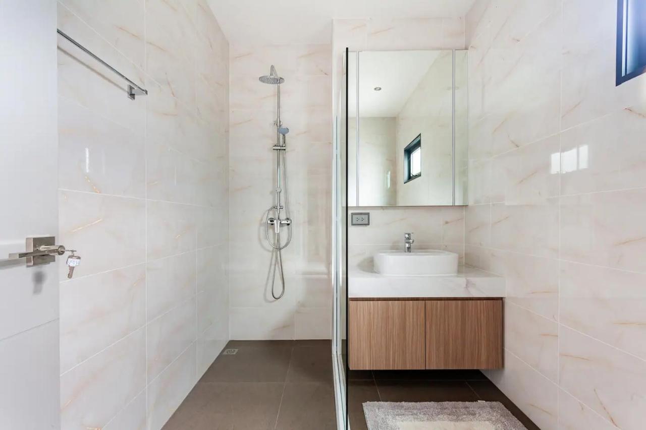 Vila Astro Deluxe 4 Bedrooms Nong Prue